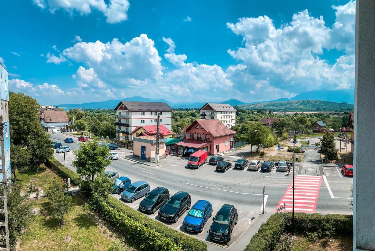 Apartament Zarnesti „Saturn” Bagian luar foto